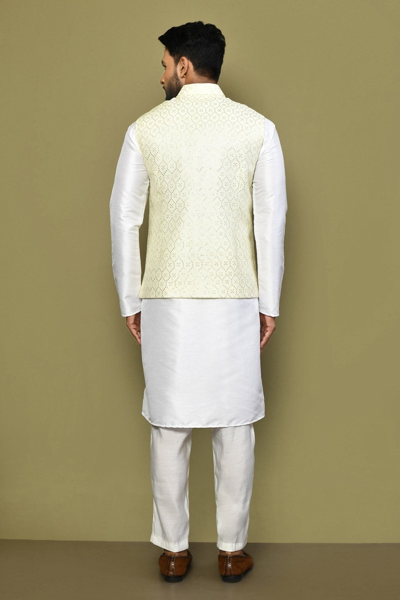 Designer Jacket In White - Simaaya