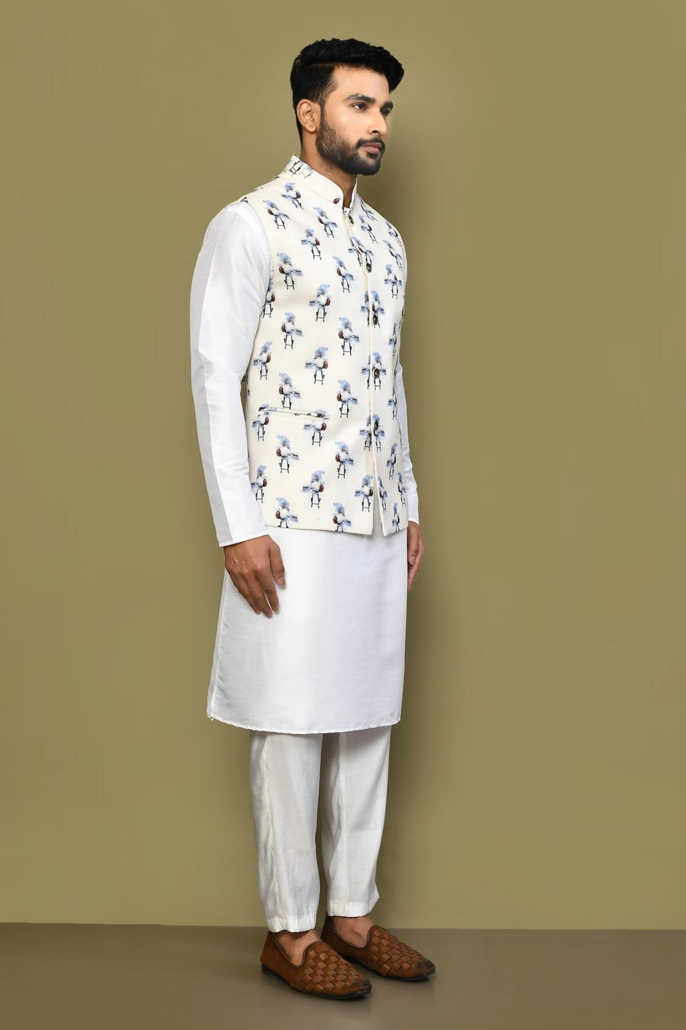 Designer Jacket In White - Simaaya