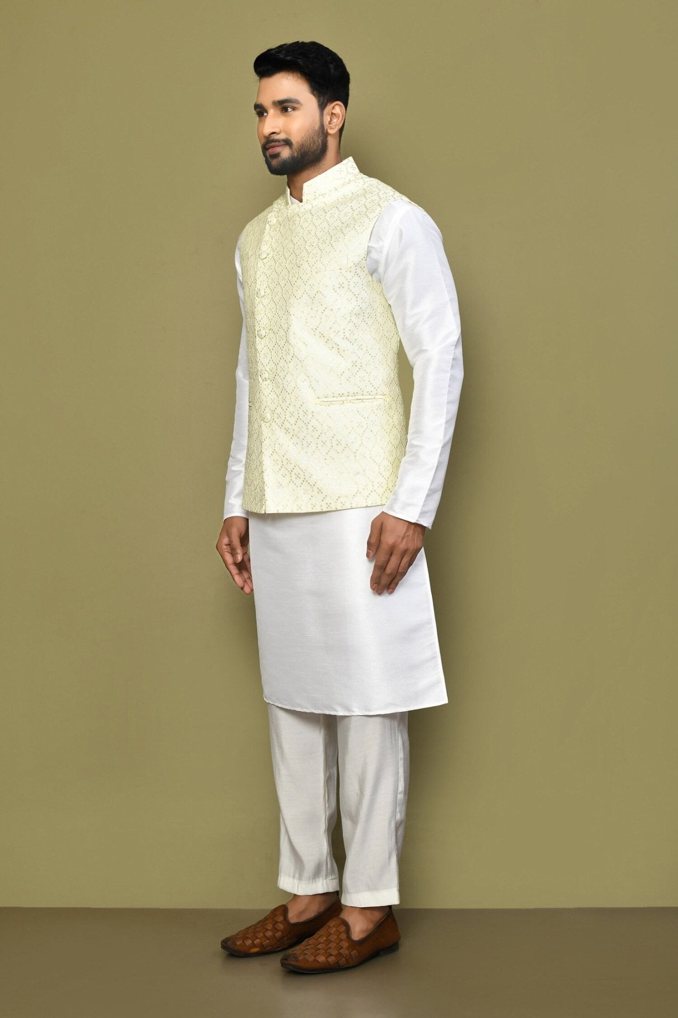 Designer Jacket In White - Simaaya